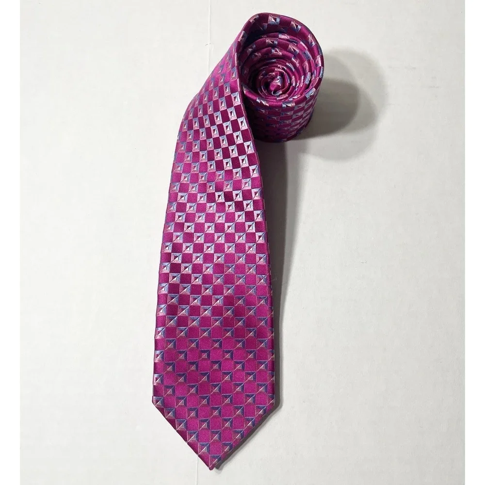 Hickey Freeman Tie‎ Men's OS Pink Geometric AOP 100% Silk Professional Office